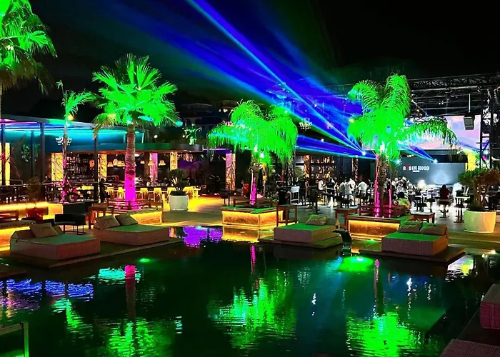 Club Robin Hood Hotel 4*